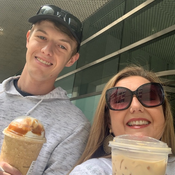 Meet your Posher, Stacy - Picture 6 of 16